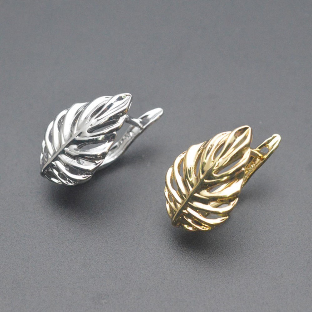 Jewelry Making Earring Supplies - ต่างหูแบบตะขอเกี่ยวรูปใบไม้ ชุบทอง 18K จำนวน 1/2 ชิ้น