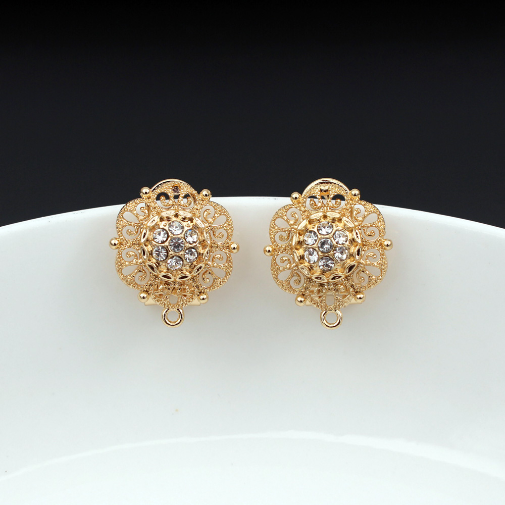 ต่างหูดอกไม้ประดับเพชร CZ 10 ค - Jewelry Making Dubai บทวิจารณ์และราคา