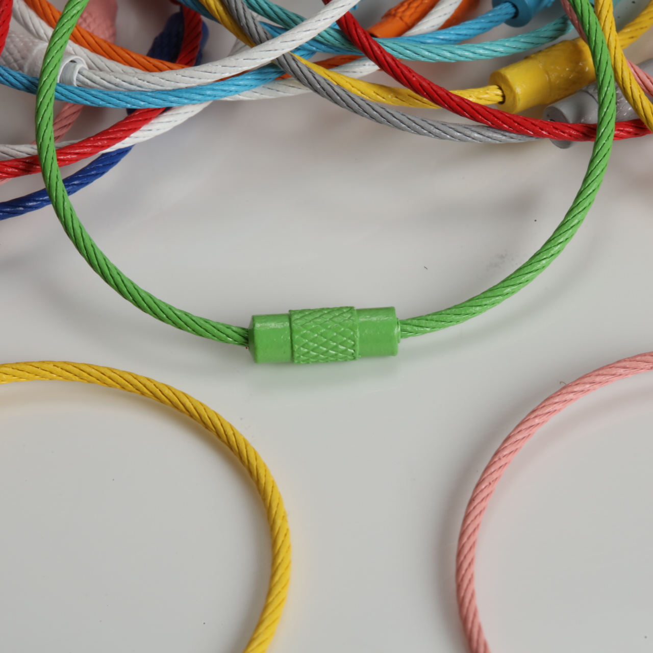 ห่วงเหล็กเคลือบสีหลายสี ป้องกั - Jewelry Making Wire บทวิจารณ์และราคา